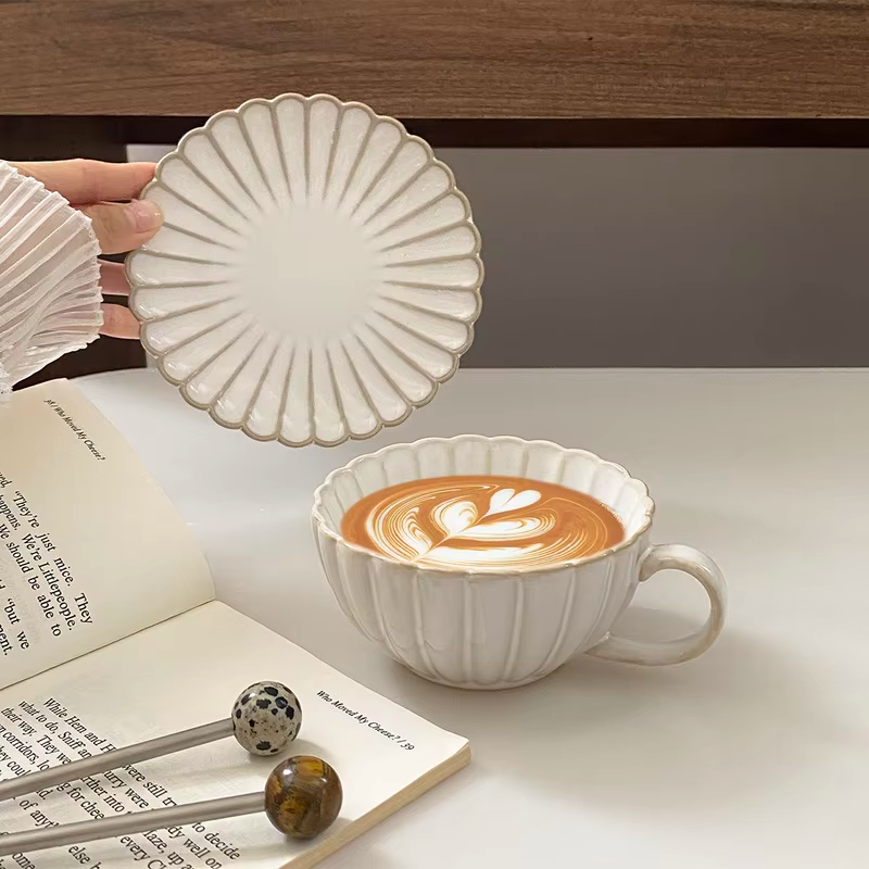 1 Set of 250ml Shell-Shaped Coffee Cup and Saucer Set, Vintage Japanese-Style Ceramic Coffee Cup and Saucer, Suitable for Home Decoration, Daily Household Use, Breakfast Bread Milk Cup and Saucer, Afternoon Tea Coffee, Latte Art Cup, Gift-Giving